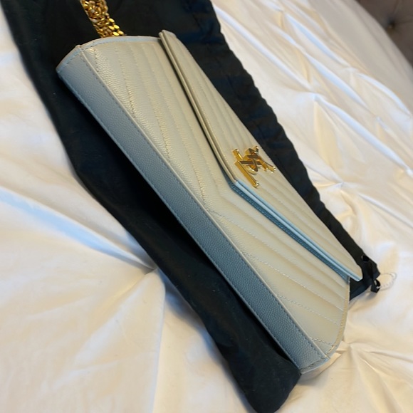 Cassandre Matelasae Chain Wallet in Grain de Poudre Embossed leather. - Picture 10 of 10